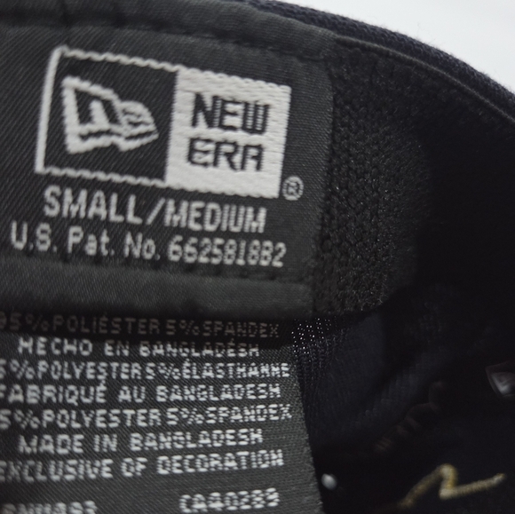 New Era Navy and Red Baseball Cap with Flag Patch - Picture 7 of 9